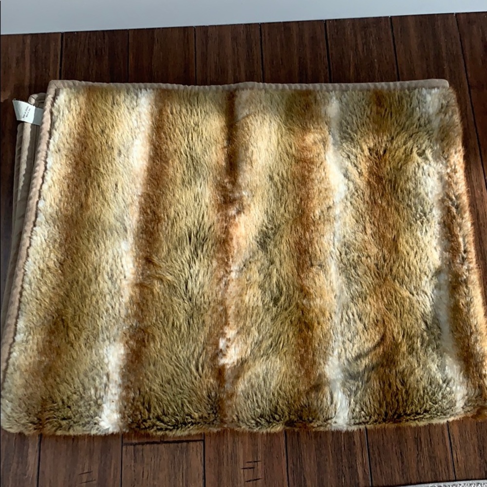 Potterybarn faux fur ombré throw